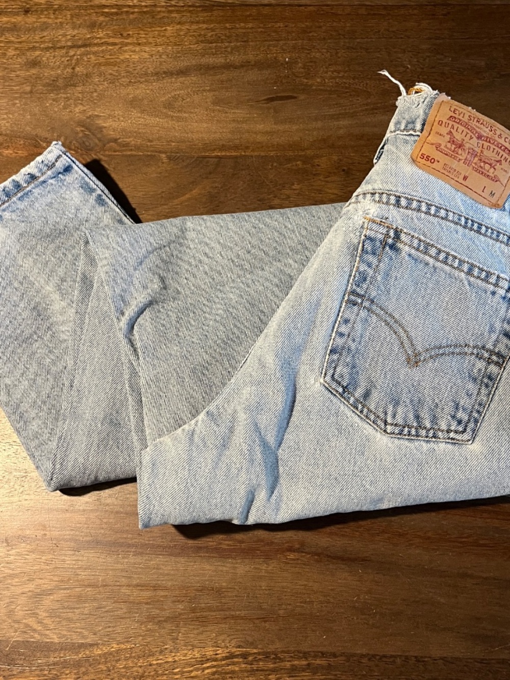 Vintage 1990s Distressed Levi’s 550 Women Jeans Size 6